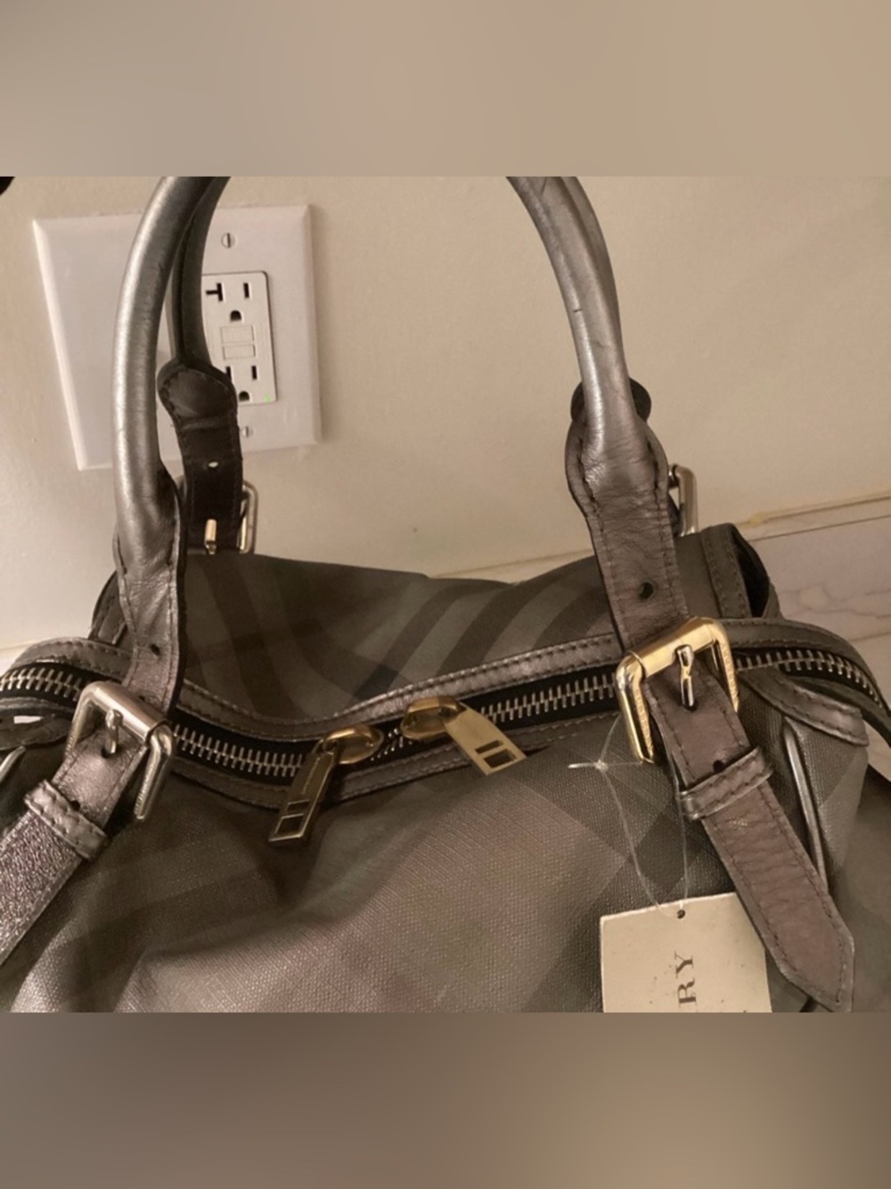 Burberry Nova Check Silver Leather Tote Bag, NFS - Picture 5 of 11